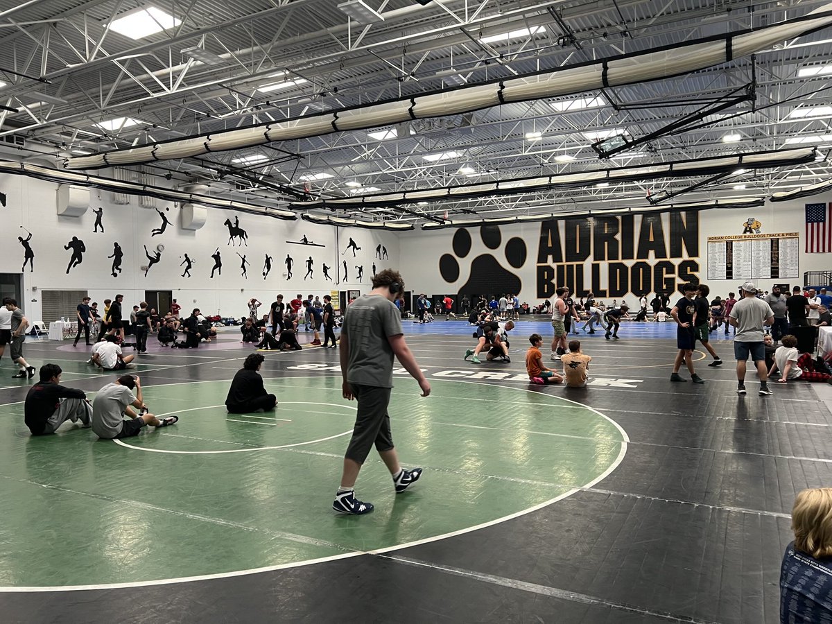 Time to wrestle! Adrian Duals in Michigan. Round 1!      #BronchoWrestling