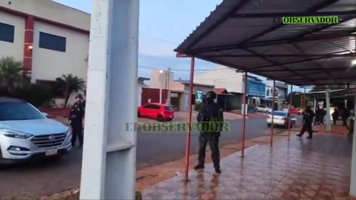 [AHORA] 🟩Allanan propiedades vinculadas a organización criminal en Pedro Juan Caballero

🟩Agentes del Departamento de Inteligencia Sensible (SIU) y la fiscal Pamela Pérez llevaron a cabo este sábado una serie de allanamientos en Pedro Juan Caballero, en el marco de una