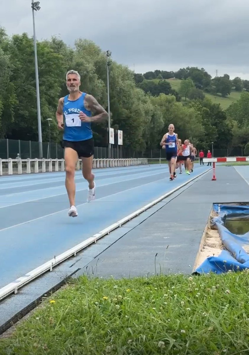 Atl_El_Prado's tweet photo. Y en el Campeonato Euskadi MÁSTER … Eduardo Sánchez🥇400🥇800; y Mikel Aguirre🥈1.500 #pradoteam💪🏻 Zorionak! https://t.co/3YEIwCEd5Y