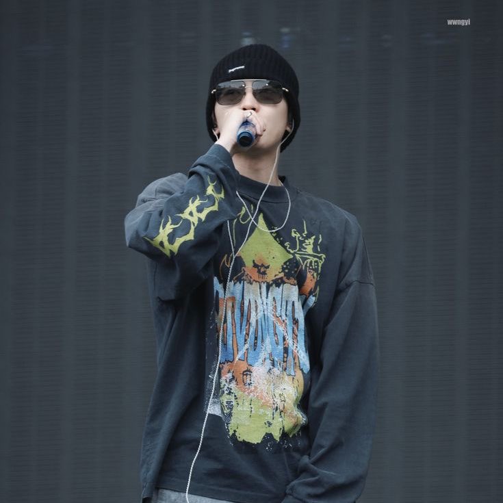 cali ✩ tweet media