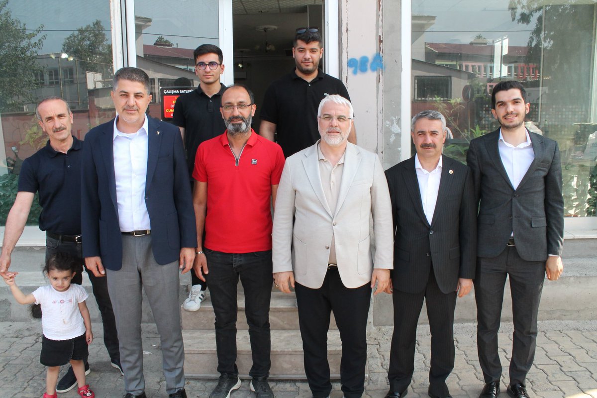 dr_ishaksan's tweet photo. 📍 Adıyaman/ Kahta Hayathanem Kütüphanesi
Üniversite ve LGS sınavlarına çok az bir süre kala , bayram tatillerini kütüphanelerde geçiren genç ve çalışkan kardeşlerimizi ile bayramlaşarak sınavlarında başarılar diledik.
#hayathanem kütüphanesinin gençlerimizin hizmetine sunulmasına katkı sağlayan Yakup Tosun’a gönülden teşekkür ediyoruz.
#adıyaman #KurbanBayramı
#Kahta #HayatHanem #lgs #yks
@Akparti @RTErdogan @abuyukgumus @hakanaksu058 @fbulentkablann @Av_gafarcelebi