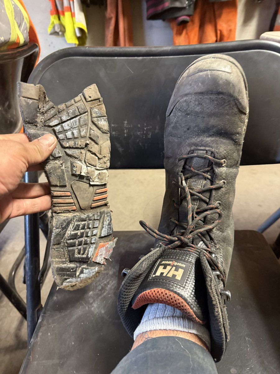 ℤ𝔻𝕒𝕕𝕕𝕪 𝕕𝕖 𝕝𝕒 ℝ𝕖𝕫𝕫𝕠 tweet media