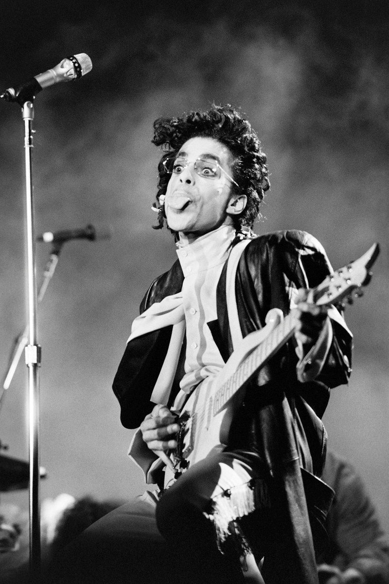 nickvrubin's tweet photo. If you don’t love Prince, you should probably avoid today’s show, which celebrates his heavenly 67th birthday with a generous helping of outtakes, b-sides, and demos 💜 "Radio Freedonia," 2-4pm wtju dot net

#prince @wtjuradio @wtjurock https://t.co/502nf1U9aO