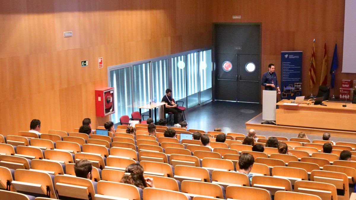 🏆 Durante la tarde del jueves, Javier Parada (UMA) recibió el Premio RENIC al Mejor Trabajo Fin de Máster en Ciberseguridad por “TANUKIPOT: Honeypot basado en gemelos digitales para infraestructuras críticas”. Enhorabuena.
#jnic2025 #uc3m #ciberseguridad #jnic