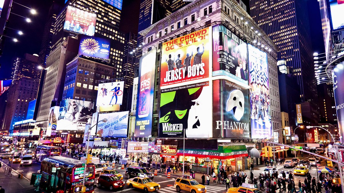 BucknellU's tweet image. Are Broadway musicals a risky venture for investors? 🎭
A new study by #Bucknell professor Sam Gutekunst and recent graduate Christopher Kopac '25 shows that the odds may be long.
Read more about the study and findings here: bit.ly/43wBuh3