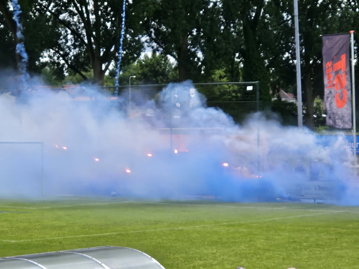 IJssel-Sport (@ijssel_sport) on Twitter photo De ontknoping van <a href="/vvnieuwerkerk/">vv Nieuwerkerk</a> - <a href="/VVZuidland/">V.V. Zuidland</a> en <a href="/cvvzwervers1/">C.V.V Zwervers</a> - <a href="/vvschipluiden/">V.V. Schipluiden</a> en updates van <a href="/vvCKC/">v.v. CKC</a> - <a href="/fczoetermeer/">FC Zoetermeer</a> en Moordrecht - <a href="/vepvoetbal/">VEP voetbal</a> volg je via <a href="/RadioCapelle/">Radio Capelle</a> >> tunein.com/radio/Radio-Ca… De ontknoping van <a href="/vvnieuwerkerk/">vv Nieuwerkerk</a> - <a href="/VVZuidland/">V.V. Zuidland</a> en <a href="/cvvzwervers1/">C.V.V Zwervers</a> - <a href="/vvschipluiden/">V.V. Schipluiden</a> en updates van <a href="/vvCKC/">v.v. CKC</a> - <a href="/fczoetermeer/">FC Zoetermeer</a> en Moordrecht - <a href="/vepvoetbal/">VEP voetbal</a> volg je via <a href="/RadioCapelle/">Radio Capelle</a> >> tunein.com/radio/Radio-Ca…