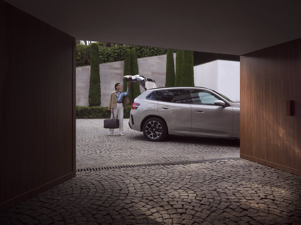 Yeni BMW X3 ile her yolculuk konforun ve şıklığın bir parçasına dönüşüyor.

#HerAnBirHikaye