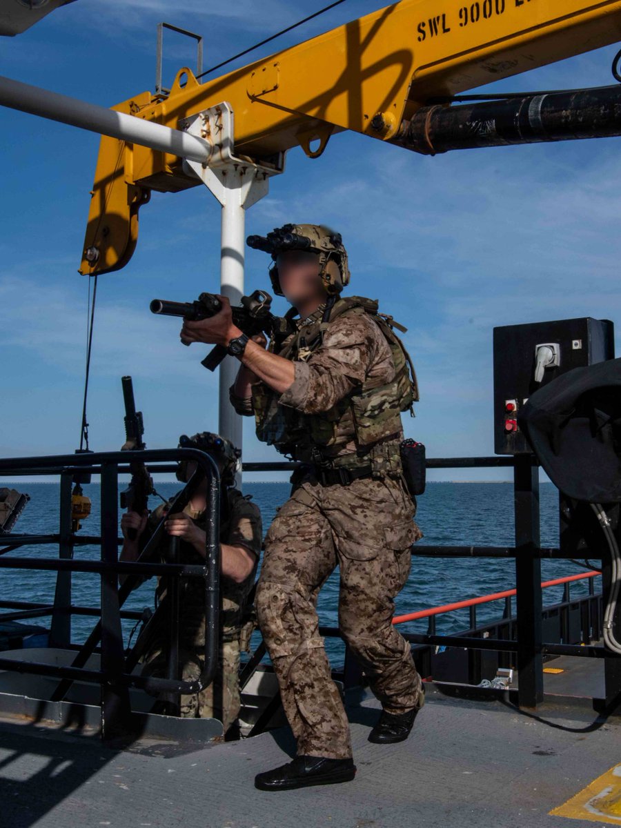 U.S. Navy tweet media