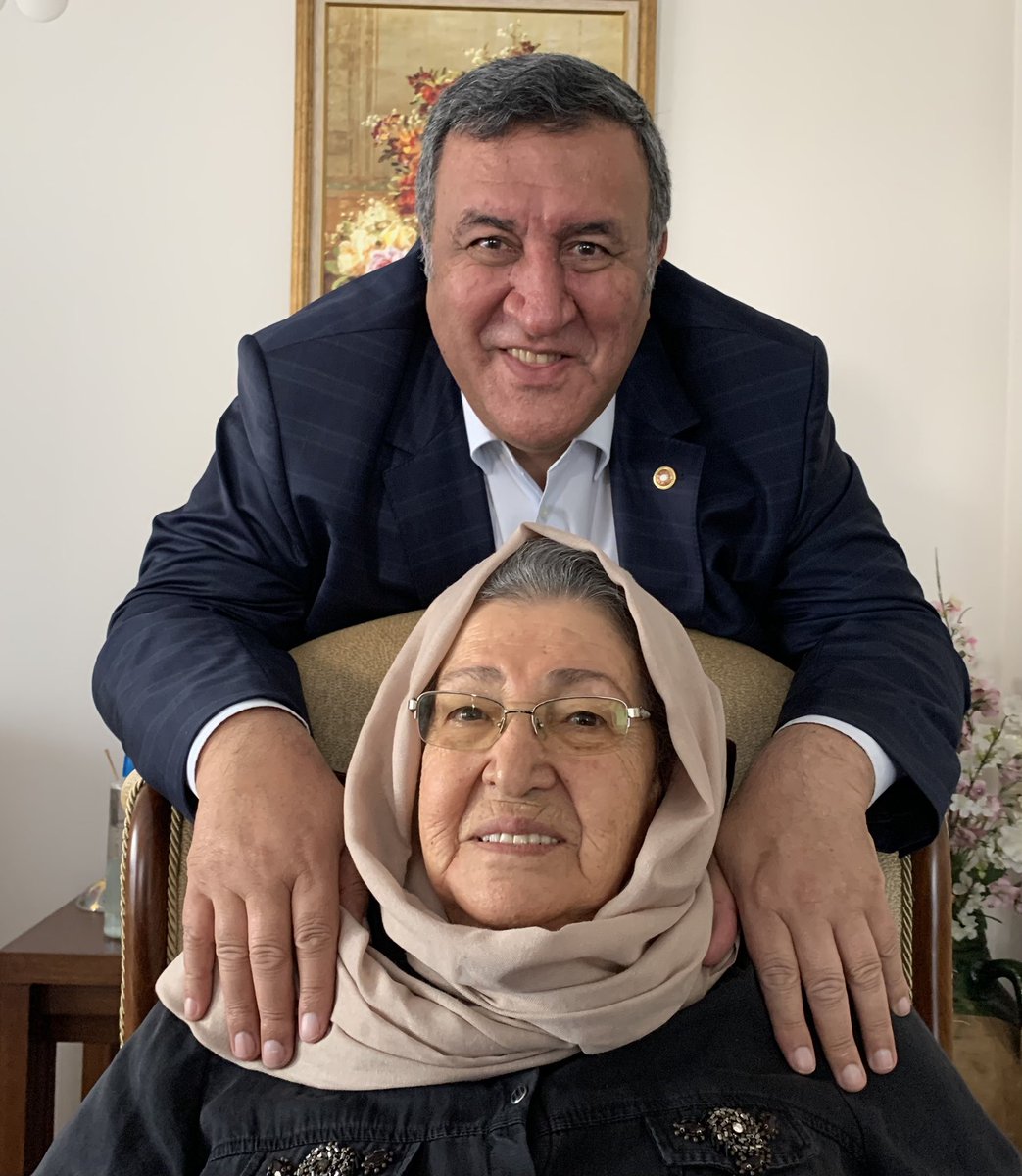 <a href="/EytEmeklilerFed/">EYT VE EMEKLİLER FEDERASYONU</a> <a href="/ArzuLastikci/">EYT & EF Arzu LASTİKCİ</a> <a href="/herkesicinCHP/">CHP 🇹🇷</a> <a href="/fethigurer/">Ömer Fethi Gürer</a> TAZİYE 

<a href="/herkesicinCHP/">CHP 🇹🇷</a> Niğde Milletvekili
Sayın Ömer Fethi GÜRER 'in,
Kıymetli annesinin vefatını derin bir üzüntüyle öğrenmiş bulunmaktayız.
Merhumeye Allah’tan rahmet, 
Sayın Vekilimize ve kederli ailesine
sabır ve başsağlığı dileriz.

<a href="/fethigurer/">Ömer Fethi Gürer</a>
#EmekliyeBayramYok
#5000Kısmi