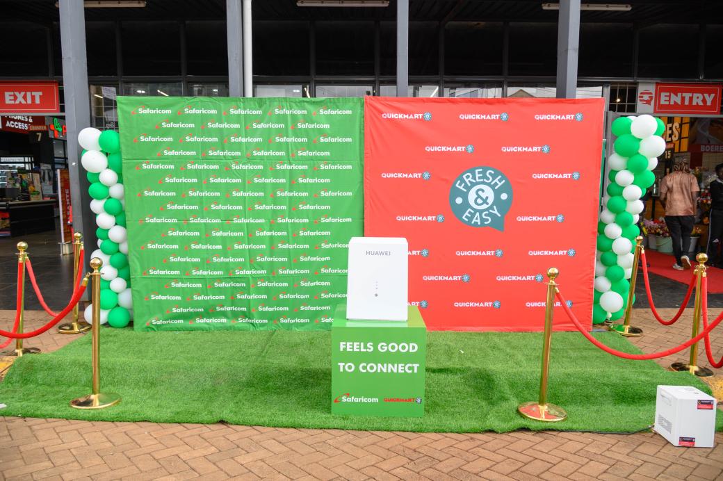 leahwaiganjo's tweet image. Get blazing fast #Safaricom5G routers for just Ksh 2,999 at any @QuickmartKenya outlet! Perfect for non-Fibre areas. 🎯📶

Tagging @friend1 @friend2 @friend3 — don’t miss this deal!

@SafaricomPLC @QuickmartKenya
#5GForEveryone #PluggedBySafaricom