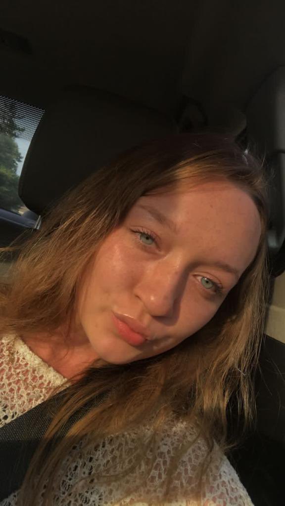 natalierob55's tweet photo. Single 😪 https://t.co/B1jb01RPEL