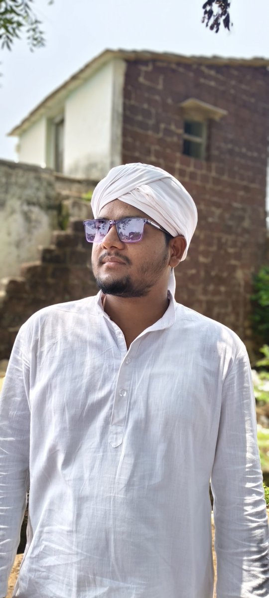 _salluofficial's tweet photo. Eid Mubarak to everyone🤝 
#EidulAdha2025 
#EidMubarak https://t.co/F83nRKsuN5