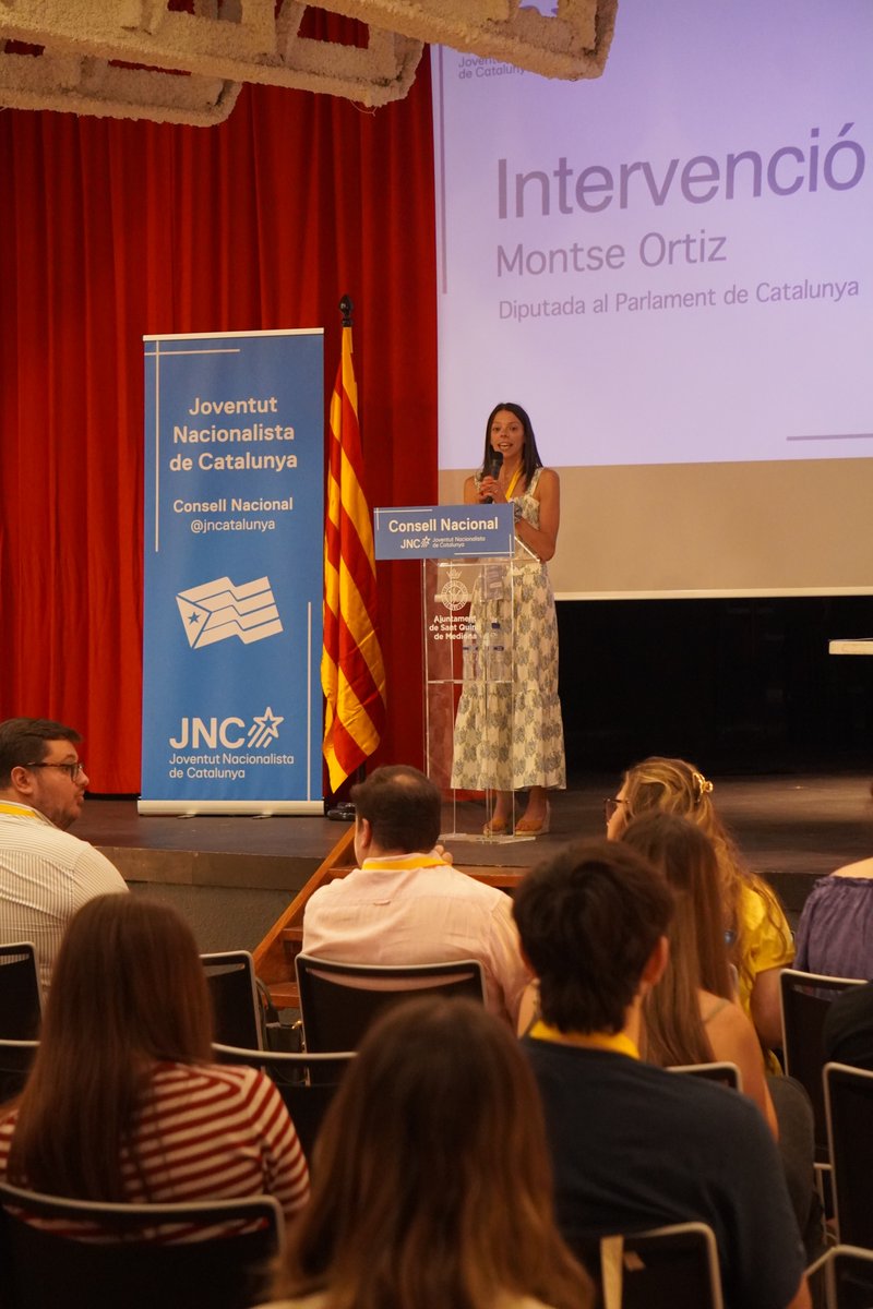🔵Darrera intervenció a càrrec de la diputada al Parlament de Catalunya, Montse Ortiz.

💬 “És un honor i un orgull, que feu el primer Consell Nacional del mandat de la JNC al Penedès, un territori molt ric en vinyes, persones i valors. Continuarem treballant per Catalunya!”
