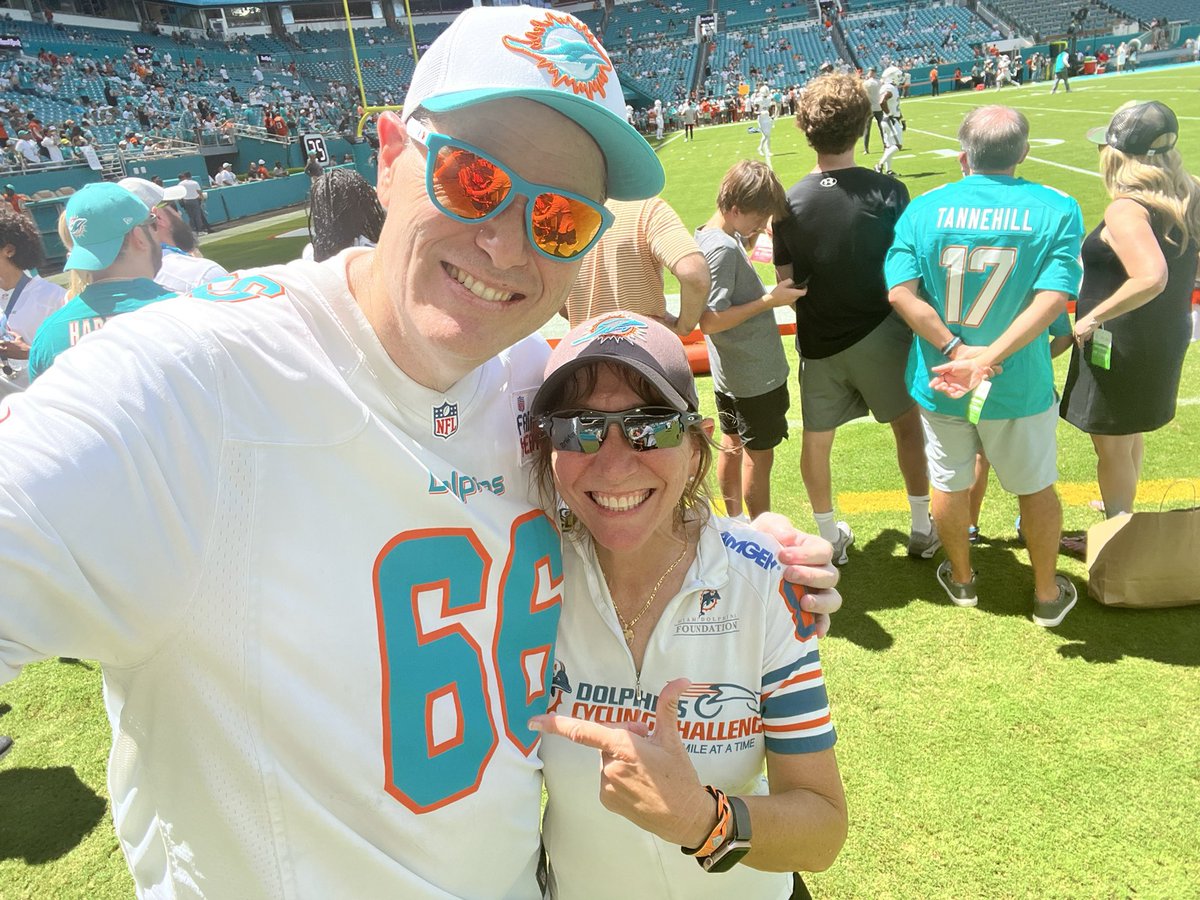 BIG E <a href="/ian693/">Big E</a> NEEDS OUR HELP!

He’s still waiting for the match that could save his life! 

Please help spread the word and click the link below to answer a few questions to see if you’re eligible to donate! 

LET’S DO THIS! Being an organ donor is the ultimate gift🫶🏽 

#PhinsUp