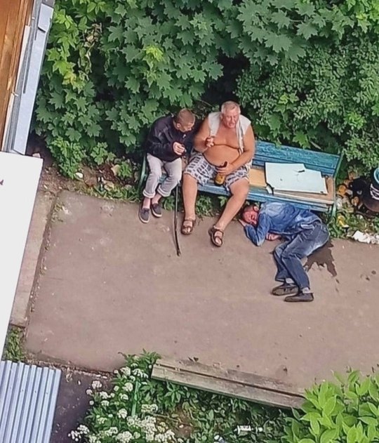 В литературных салонах отпраздновали день рождения Пушкина...😅