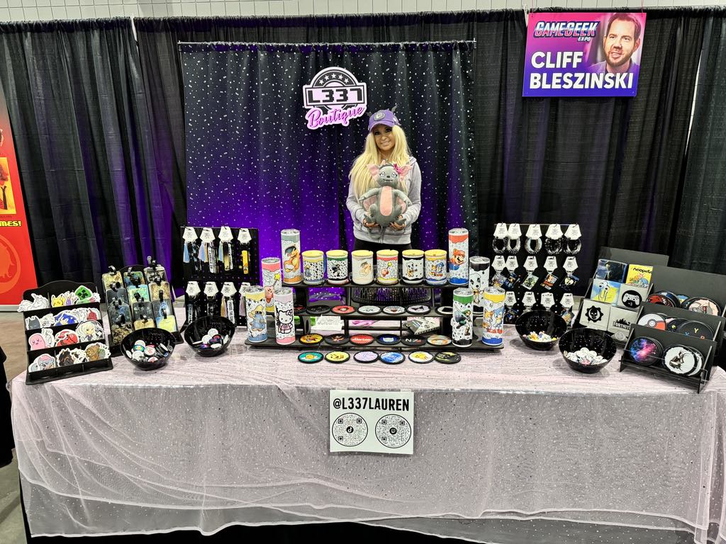 therealcliffyb's tweet photo. Come by and say hi today and see all the cool stuff waifu made and maybe buy some?! I'm not charging for any autographs or pictures. @L337Lauren https://t.co/JOpPqX1c8w