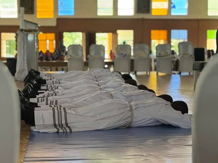 Catholic diocese of Enugu ordains 11 deacons and one priest today. Congratulations to them ! #CatholicTwitter