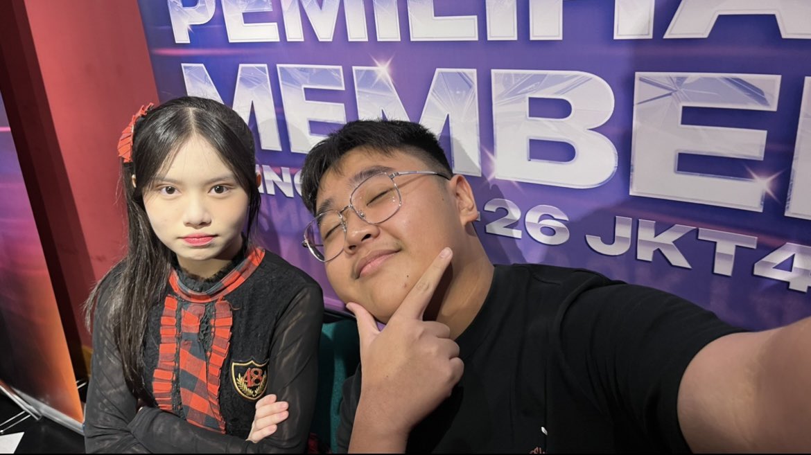 denniswangs285's tweet photo. Happiest bday to 1 of my childhood friend yang dipertemukan lg pas september tahun kemarin @_Letyciamoreen 🫵 panjang umur, sehat selalu, rejeki lancar, makin disayang mami papi jugaa. semoga yang disemogakan, tersemogakan. life’s tough, but so are you‼️‼️
#Chapter15NewBeginning https://t.co/y5nxtYWAp7
