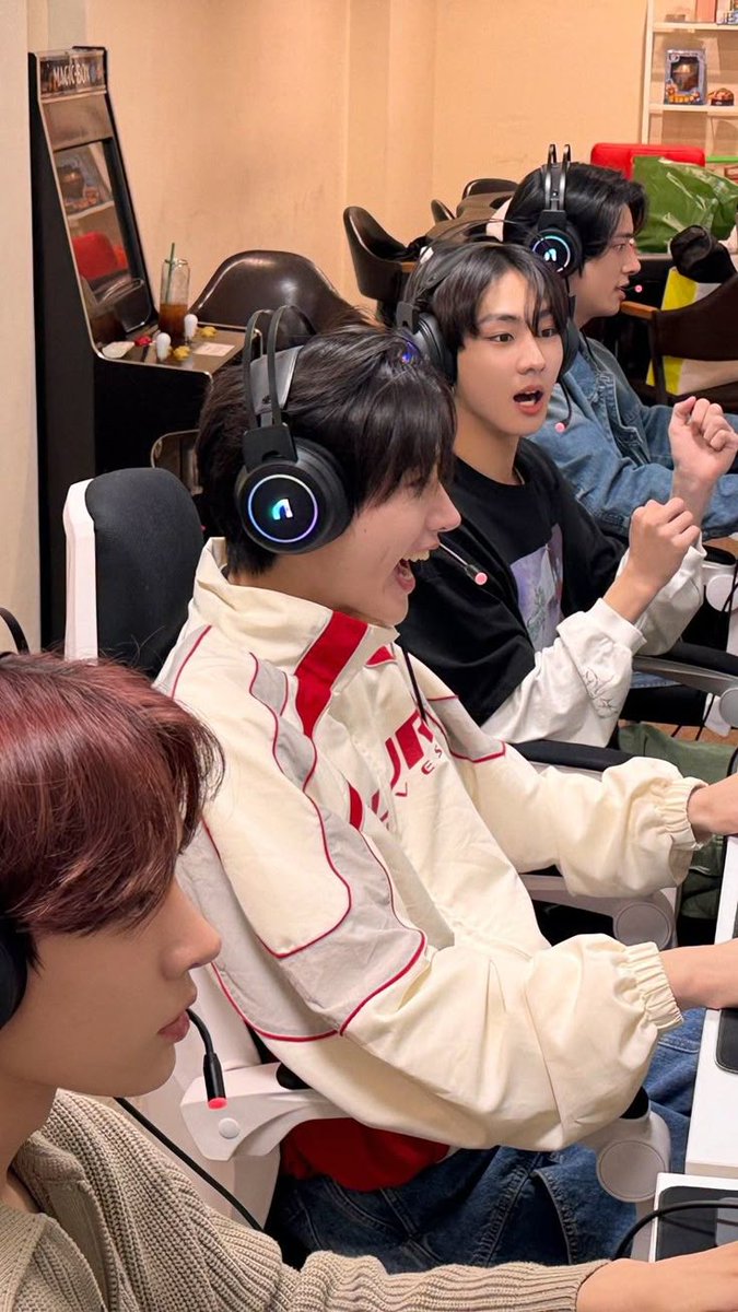 표정으로
티어보임