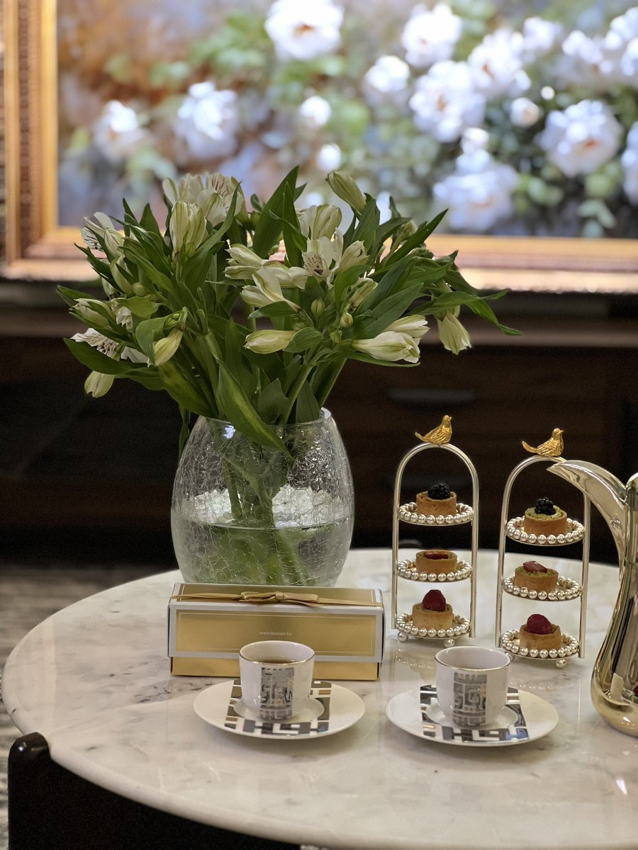 زاد الله أيَّام السرور والهناء، والاجتماع والأُلفة، وجعل أيامنا تُشبه أعيادنا ببشائرها ووجه السعد فيها.