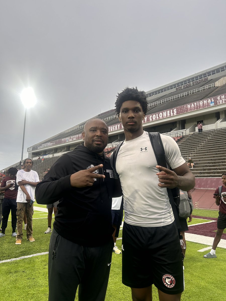davo 0Ɛ💫 (@davidcauley12) on Twitter photo Had a great camp the environment was great, extra reps in
thanks you for having me out <a href="/CoachWatson9/">RASHAD WATSON</a>
<a href="/TheKramme/">Zachary Kramme</a>
<a href="/theDariusDavis/">Darius Davis</a>
<a href="/jaxegan_eku/">Jax Egan</a>
<a href="/Recruit2Illini/">UI Zone</a>
<a href="/Coach_CooperFB/">Marshall Cooper</a>
<a href="/Coach1Tyme/">Ryan T. Montgomery™️</a>
<a href="/CoachJ_OConnor/">Jordy O'Connor</a>
<a href="/WKURecruiting/">WKU Football Recruiting</a>
<a href="/MSUFBRecruit/">Murray State Football Recruiting</a>
<a href="/NickLamaWKU/">Nick Lamattina</a>
<a href="/CoachNudo/">Jack Nudo</a> Had a great camp the environment was great, extra reps in
thanks you for having me out <a href="/CoachWatson9/">RASHAD WATSON</a>
<a href="/TheKramme/">Zachary Kramme</a>
<a href="/theDariusDavis/">Darius Davis</a>
<a href="/jaxegan_eku/">Jax Egan</a>
<a href="/Recruit2Illini/">UI Zone</a>
<a href="/Coach_CooperFB/">Marshall Cooper</a>
<a href="/Coach1Tyme/">Ryan T. Montgomery™️</a>
<a href="/CoachJ_OConnor/">Jordy O'Connor</a>
<a href="/WKURecruiting/">WKU Football Recruiting</a>
<a href="/MSUFBRecruit/">Murray State Football Recruiting</a>
<a href="/NickLamaWKU/">Nick Lamattina</a>
<a href="/CoachNudo/">Jack Nudo</a>