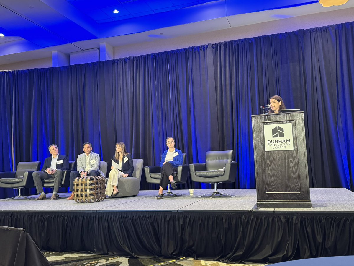 robmentz's tweet image. Duke HF Annual CME program off to an amazing start! Engaged audience and fantastic talks! Fun to have leaders and colleagues join from across the US