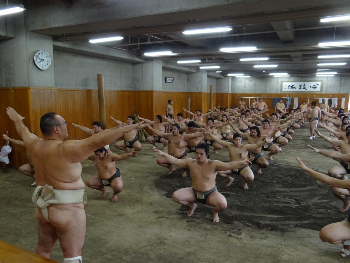 今日の #大相撲クイズ 🎩 > 2025年6月8日(日) Q、 相撲をとる前に行う 今日の #大相撲クイズ 🎩 > 2025年6月8日(日) Q、 相撲をとる前に行う