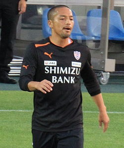 Forgottenlegs's tweet photo. Shinji Ono🇯🇵
Retired in Dec 2023 after a 26-year career. He’s now an ambassador for Hokkaido Consadole Sapporo & works as a #football commentator for DAZN Japan. His final match was against Urawa Reds, closing the chapter where his journey began #AsianLegend #ShinjiOno https://t.co/xYoMD9WaE2