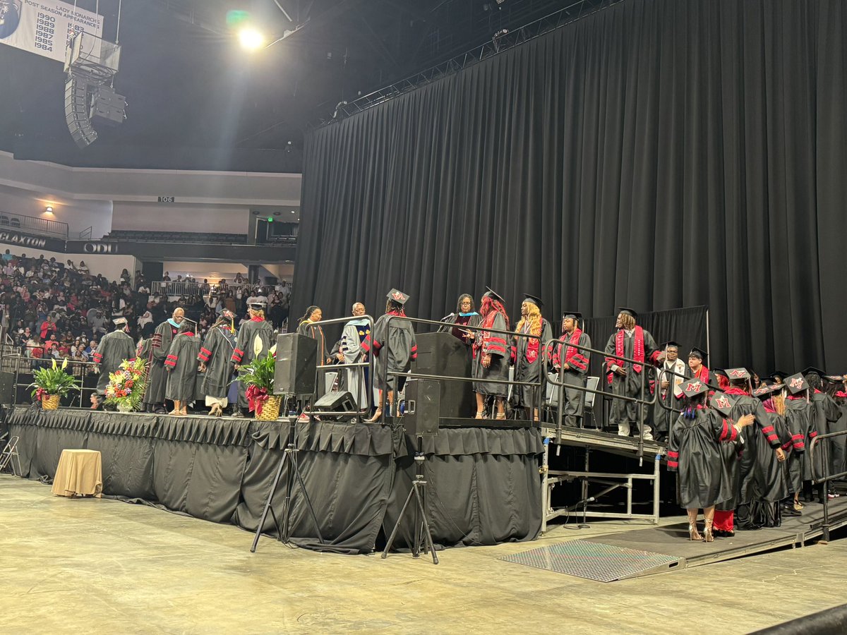 SLMillaci's tweet image. Congratulations @ManorHS757 Mustangs Class of 2025!! #CaPPSandGowns
