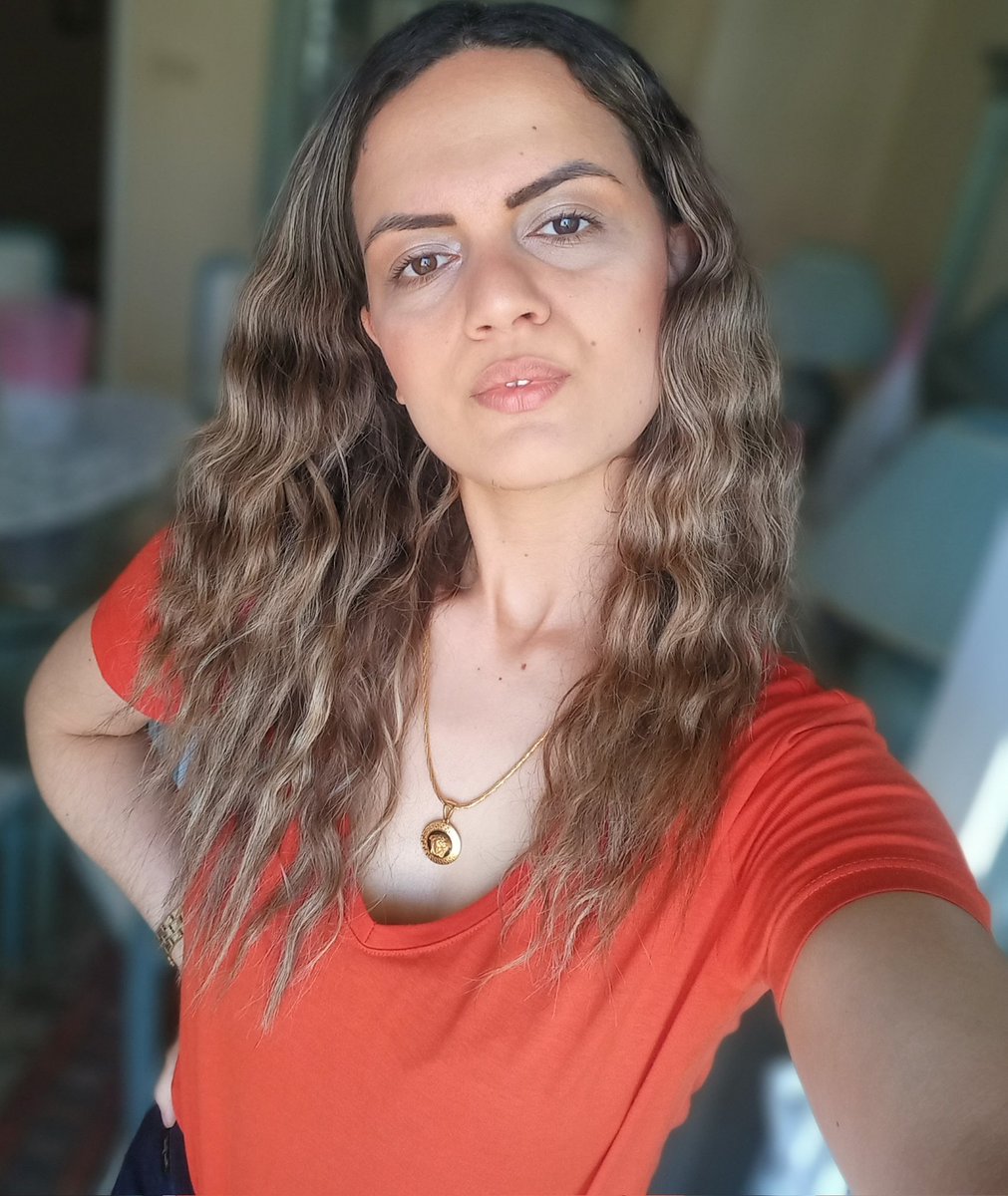 ElifEkizolu2's tweet photo. Olabilecek en sade bayram konsepti. #nofilter #yesmakeup #iskenderun #hatay https://t.co/YZo1q9nEwP