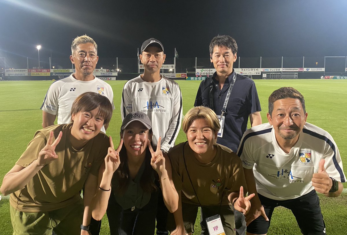 ／
再会②✌️
＼

本日、セレッソ大阪ヤンマーレディース #脇坂麗奈 選手、#森中陽菜 選手、レスター・シティWFC #宝田沙織 選手が遊びにきてくれました！🐶🌴🐙