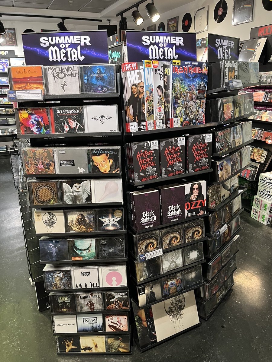 Outside there might be rain
Be inside … 🤘🏻metal reigns 🤘🏻

Check out the new Summer of Metal promotion happening 

#music #metal #vinyl