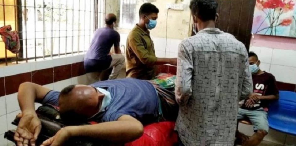 ব্রাহ্মণবাড়িয়ায় কোরবানির মাংস কাটতে গিয়ে শতাধিক ব্যক্তি আহত