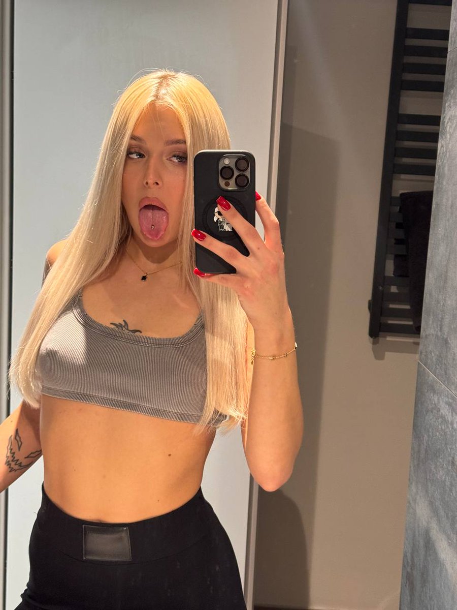 Lubisz, gdy dziewczyna ma kolczyk w języku? 😛💦
Wyobraź sobie, co potrafię nim zrobić…
 Wskakuj na Telegram: Hotblondynaaa 💌
Tam pokażę Ci więcej… dużo więcej 😈💋