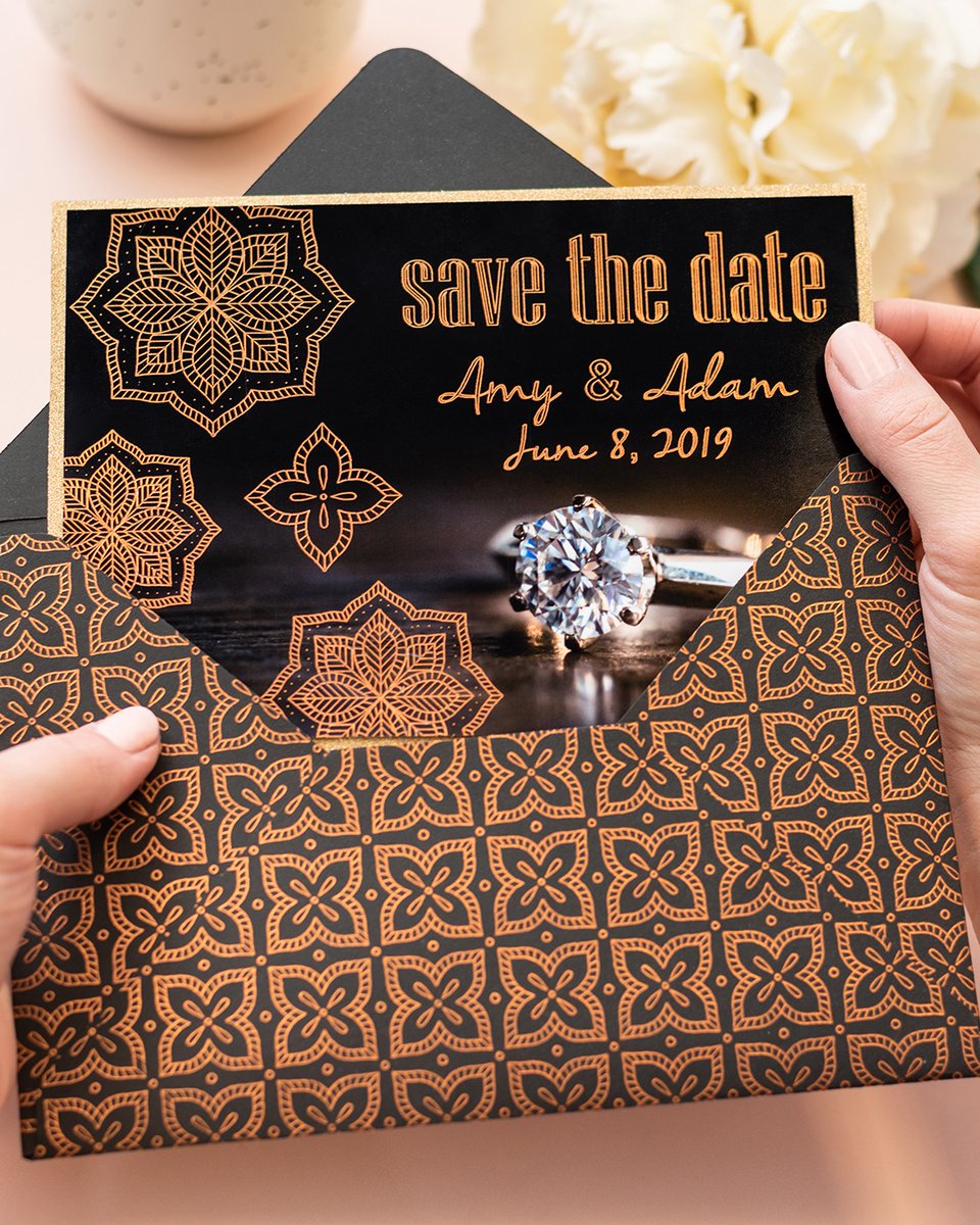 americancrafts's tweet photo. Set the tone for your big day with a little extra shine! Whether it’s a bold statement or delicate details, the Foil Quill by We R Makers makes it easy to add a metallic finish.💍 Ready to add a little shimmer to your wedding?
#FoilQuill #WeddingInvites #AmericanCrafts #WeRMakers https://t.co/C2FvZZLEAP