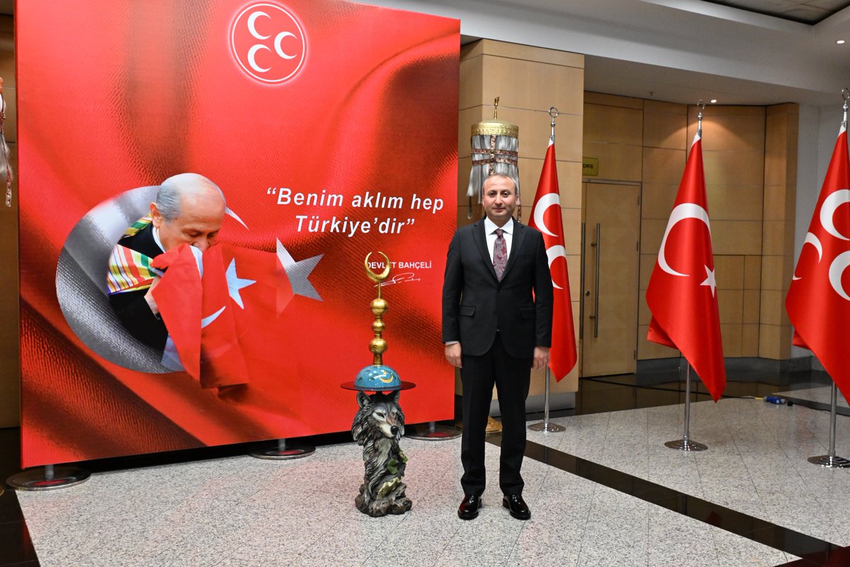 “Benim aklım hep Türkiye’dir” diyen Bilge Liderimizin izinden ilk günkü azim ve sadakatle…