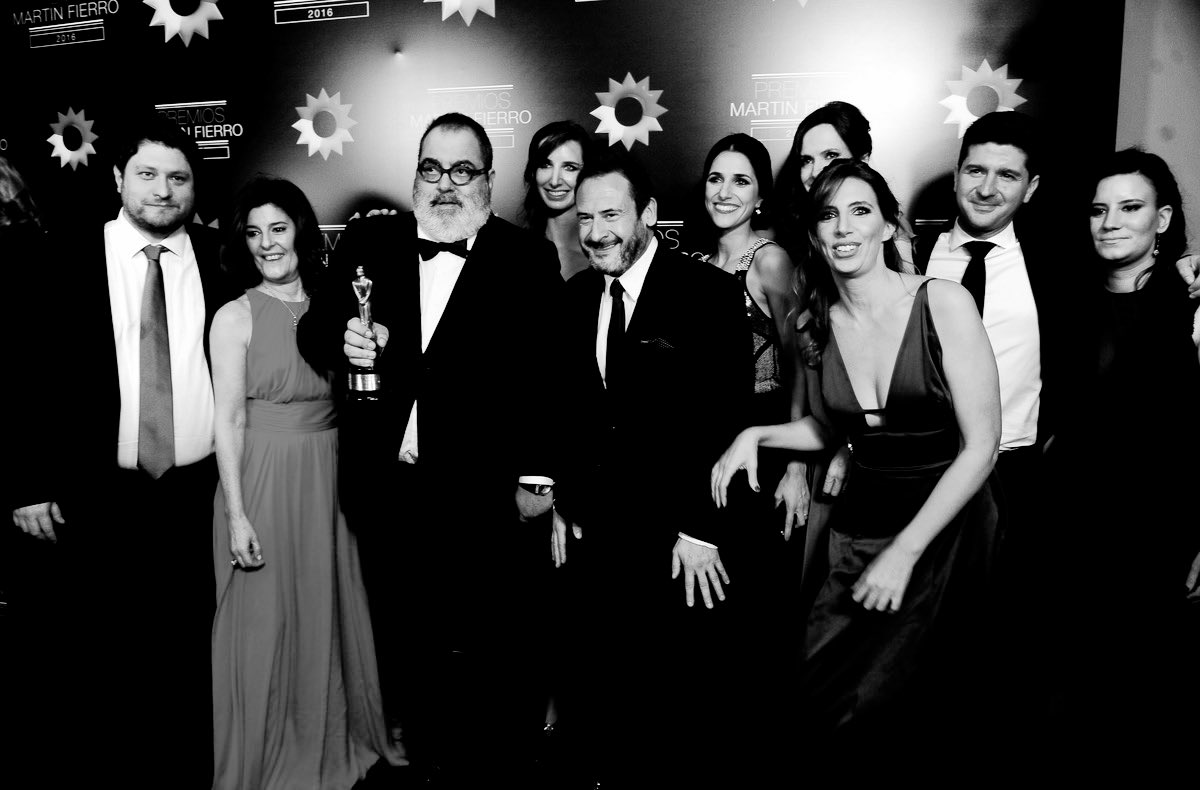 Kiwita's tweet image. Feliz día periodistas! 
Gracias por tanto! 
No los queremos lo suficiente!