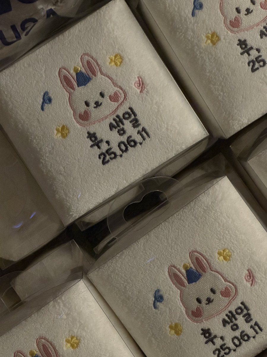 +귀걸이까지 ❤️
생일 축하해, 후야 ㅡ❤️