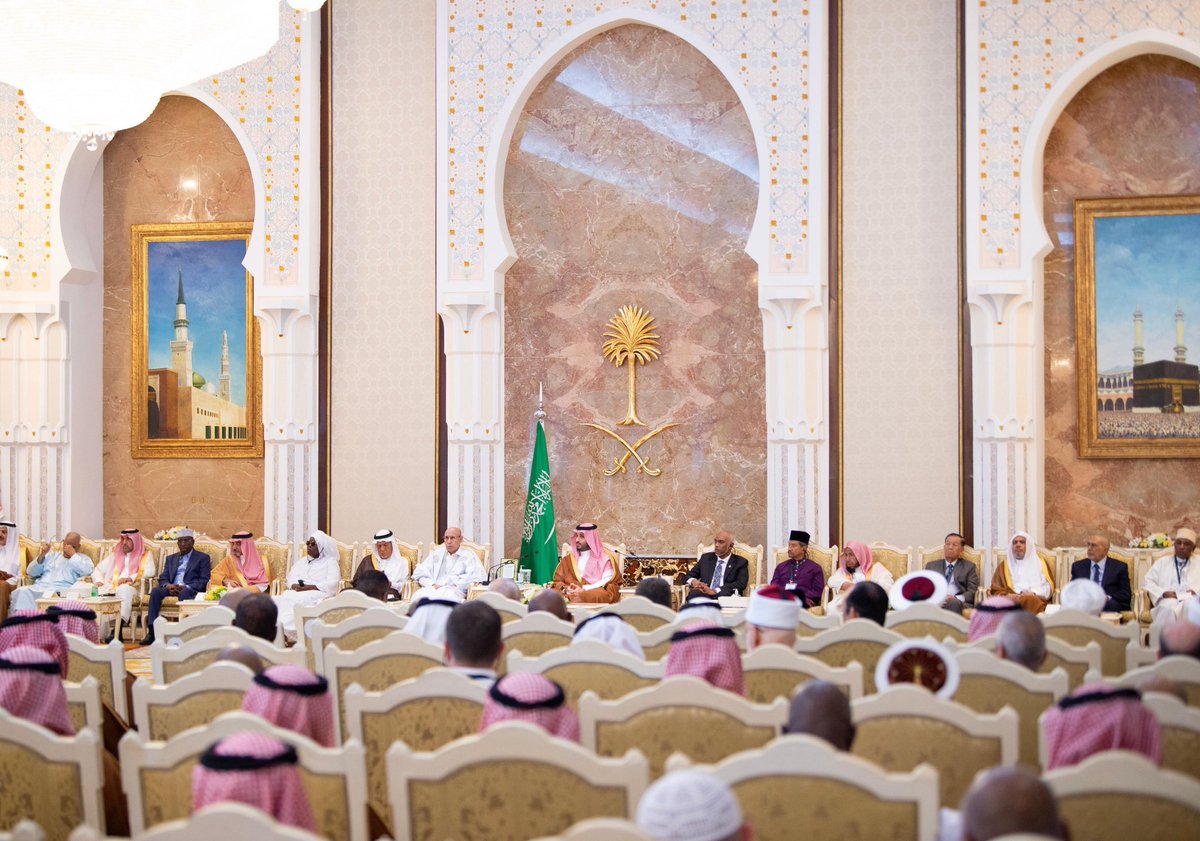KSADAGGER's tweet photo. دمت سـنداً و عـزاً للعروبة والإسلام 🇸🇦. 

 #ولي_العهد_يستقبل_ضيوف_الحج https://t.co/x3mnUIlpZ3