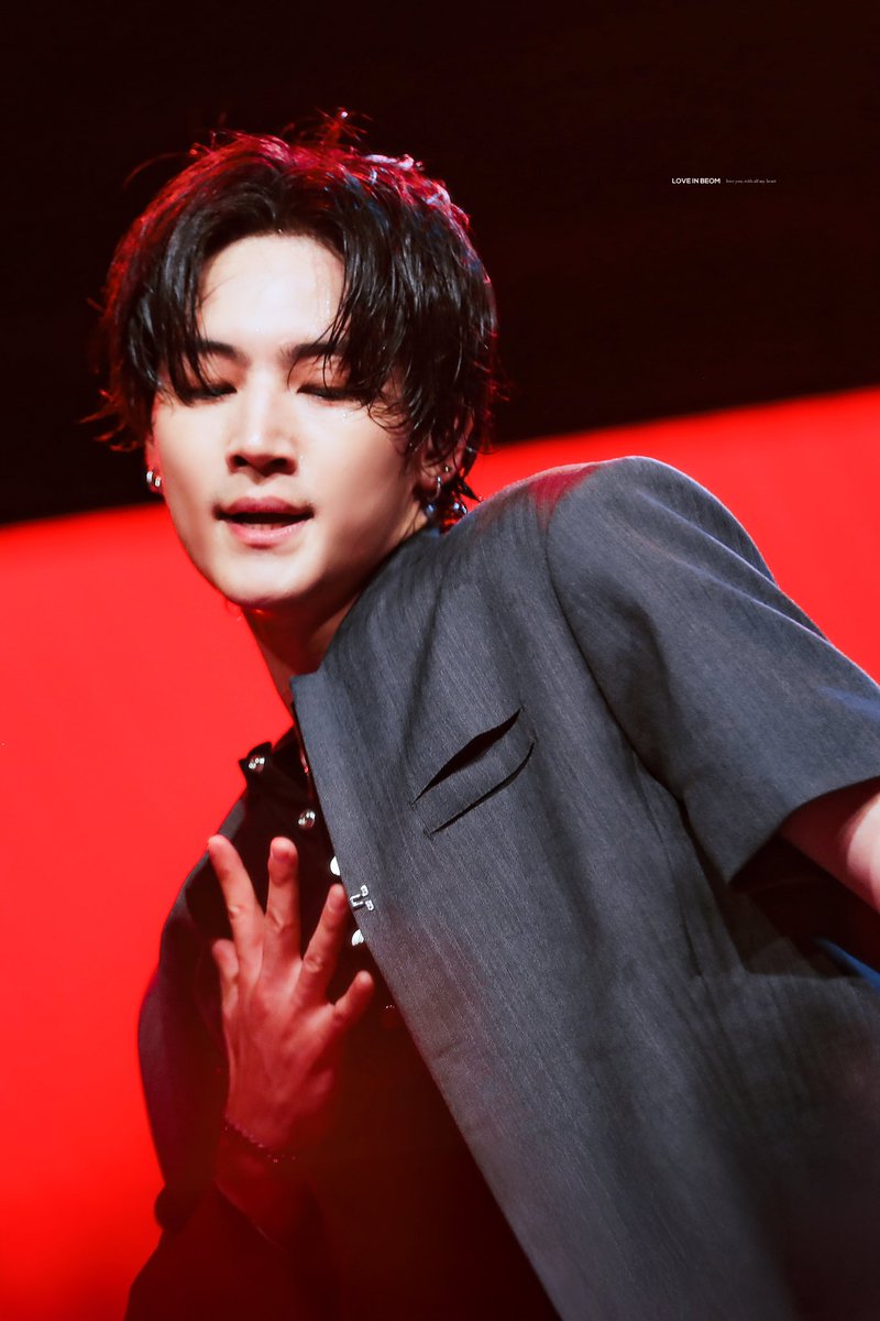 LoveinBeom0106's tweet image. [HQ] 250606 JAYB
 TOUR IN San Francisco

light the fireeeeee🪄🔥
@jaybnow_hr 

#JAYB 
#JayB_TapeReLoad_SANFRANCISCO #JayB_TapeReLoad_US_SF #JayB_TapeReLoad_US #제이비