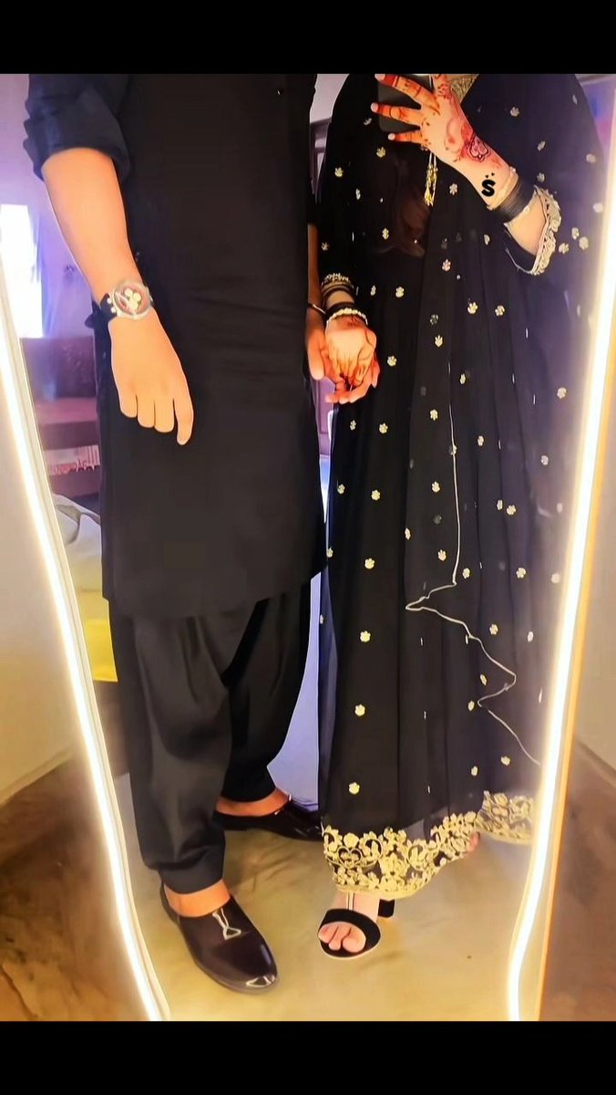 لاليه ټول به درنه ځار شم.                                                         که لاس دې راکه در لوګې به شم مئينه

 اختر مو مبارک شه😊

 عشقم🫂💋 <a href="/Afghani_boy16/">🇦🇫</a> 

🫂💋💍🤲