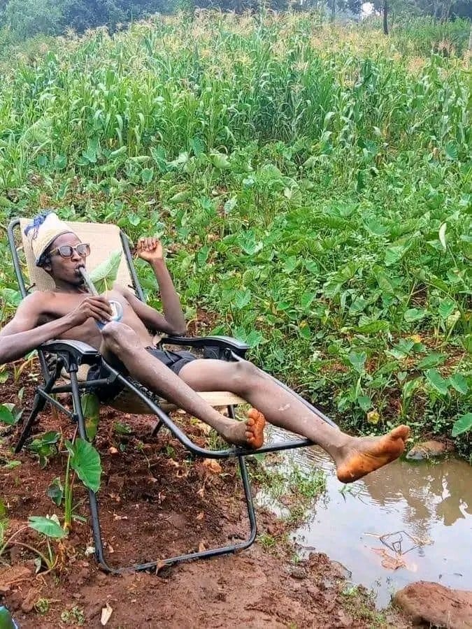 First thing I did after winning 14 million? Put my phone on airplane mode. 🛫😂