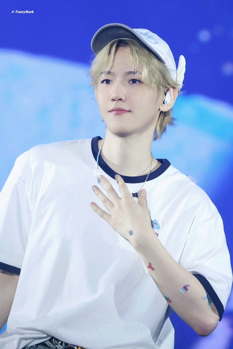 FancyBaek tweet media