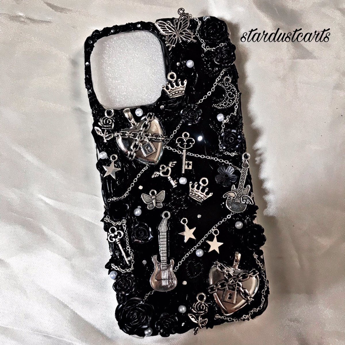 Stardustcarts's tweet image. 🎀Decoden Phone Case🎀

DM FOR COMMISION 💌

Price starts at 400php

nego dop | gcash | j&amp;amp;t

# wts lfb ph coquette seventeen nct dream 127 wayv aespa red velvet ive izone wonyoung twice blackpink zb1 skz txt bts svt enhypen treasure trsr lesserafim nwjns iphone samsung android