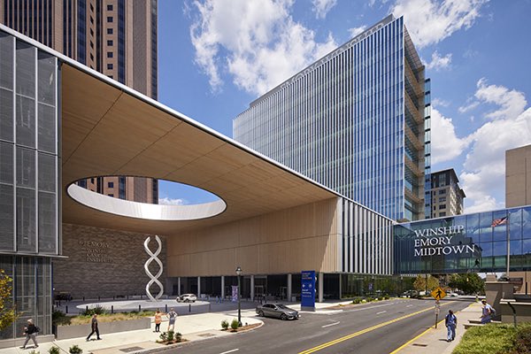 UGrewalMD's tweet image. Excited to share that I will be joining @WinshipAtEmory (Atlanta, GA) as a GI/NET Medical Oncologist. I feel fortunate to finally have the opportunity to live the dream of caring for patients with GI and neuroendocrine cancers. Grateful to mentors and colleagues @UIowaCancer for…