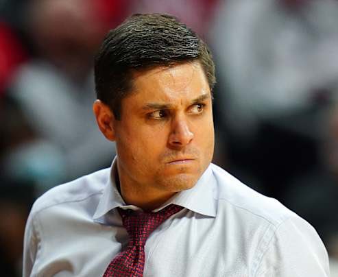 TheConnoisseurV's tweet image. Cincinnati HC Wes Miller involved in physical altercation at Kings Island after being denied access to a roller coaster
Miller: “Dey didn’t wet me on da wide, and den dey took my nom noms.”
Park official: “Guest safety is our top priority; our height criteria will not change.”