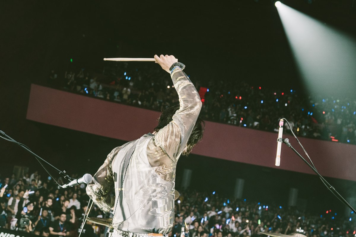 ashdahero's tweet photo. 2025年6月7日(土)
『ANISAMA WORLD 2025 in MANILA 』
＠ Manila Araneta Coliseum【フィリピン】

お越しいただいたみなさまありがとうございました‼
Maraming salamat sa sobrang mainit na palakpakan! Hanggang sa muli!

🌏ワールドツアー開催中！
『#ASHDAHERO “WORLD TOUR” 2025』
🇯🇵 日本公演チケット先行受付中！
⚠️ 海外在住の方向け先行は7/25(金)23:59まで！

【日本公演】
9/20(土) 梅田 BananaHall《ASH生誕祭》
10/25(土) 名古屋 Electric Lady Land
11/8(土) 横浜 KT Zepp Yokohama《ワールドツアーFINAL》

▼お申込みはこちらから！
🎫チケットぴあ
https://t.co/s1V8gPA3Ho

🎫 Lawson Ticket (for foreigner)
https://t.co/lMuNL2F0xy

Photo by @kakeru_Selendip 

#令和最強 #ADH
#ADHWORLDTOUR
#1108ワールドファイナル