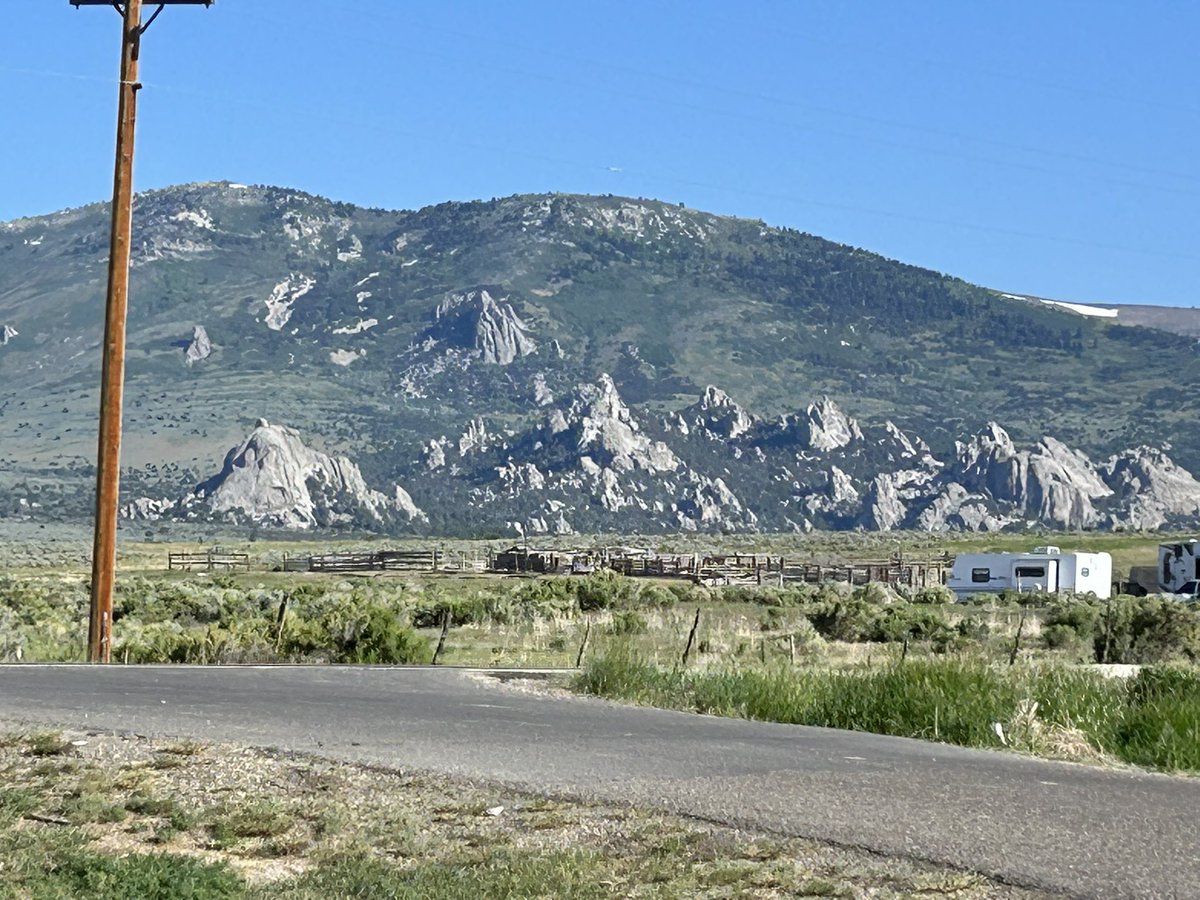 coach_schulze's tweet photo. 🇺🇸National Parks Tour 2025🇺🇸 
Day 8 - Stop #1  City of Rocks NR
#visitAmerica #summer2025 https://t.co/7ieGaFj2Pg