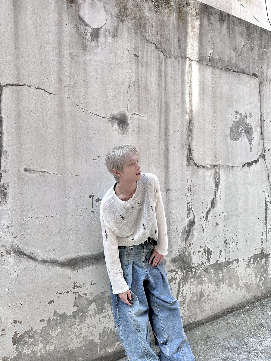 KHWOO_official's tweet photo. 띵동- 선물 왔습니다🎁

#강현우 #KangHyunWoo #カンヒョヌ https://t.co/3dxsCfKSVv