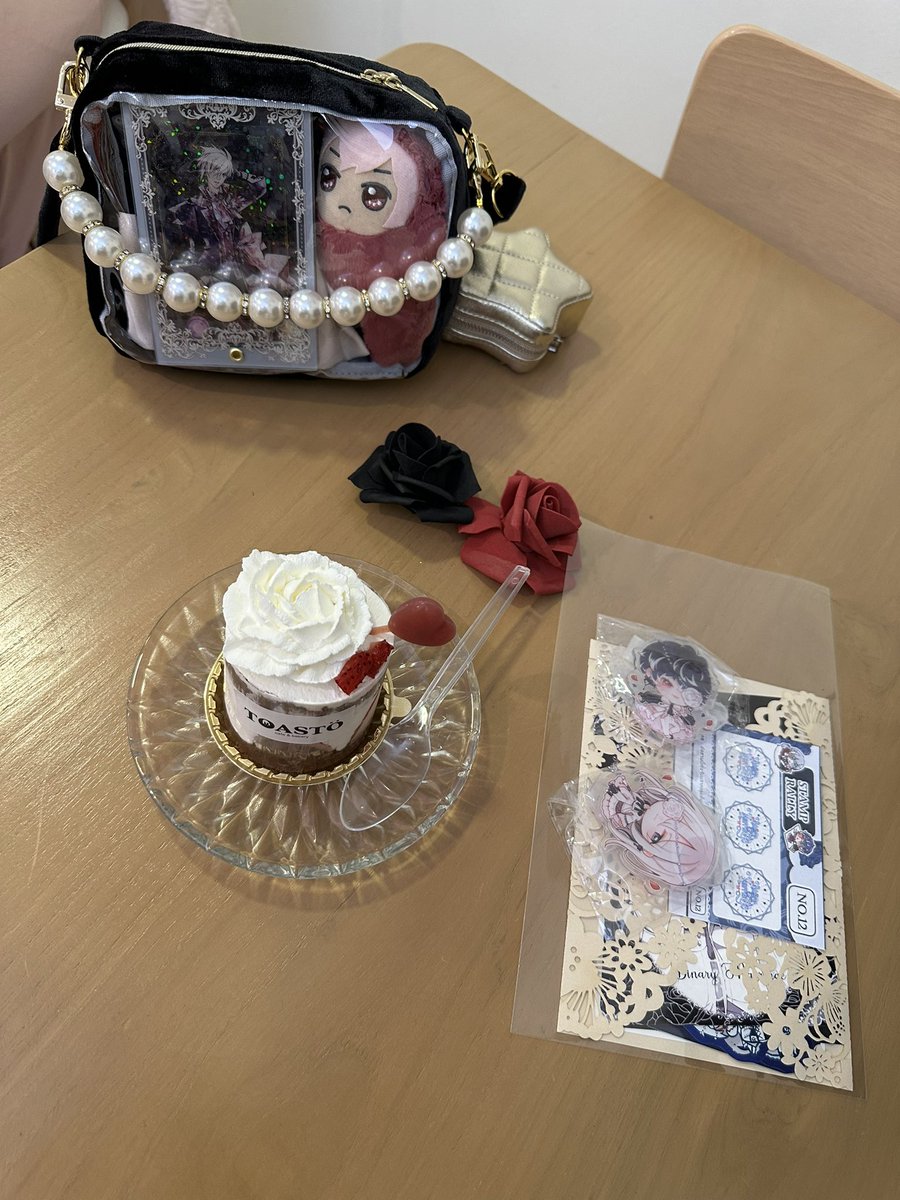 miladymylady's tweet photo. ไปงานเพื่ออะไรแบบนี้จีจี #Re_wedding3rd #Recafeevent https://t.co/iPgJKAgdKs